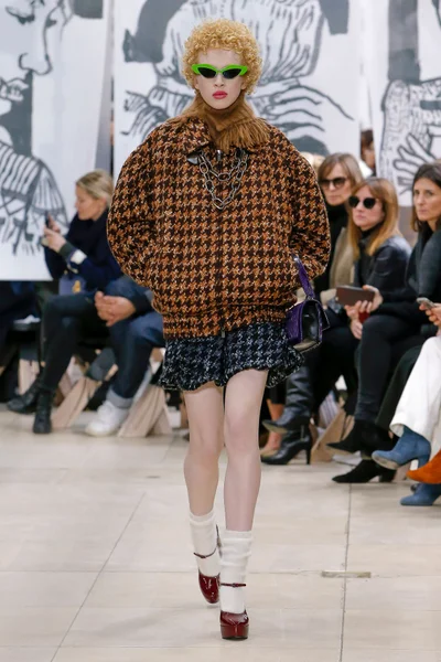 Look 12